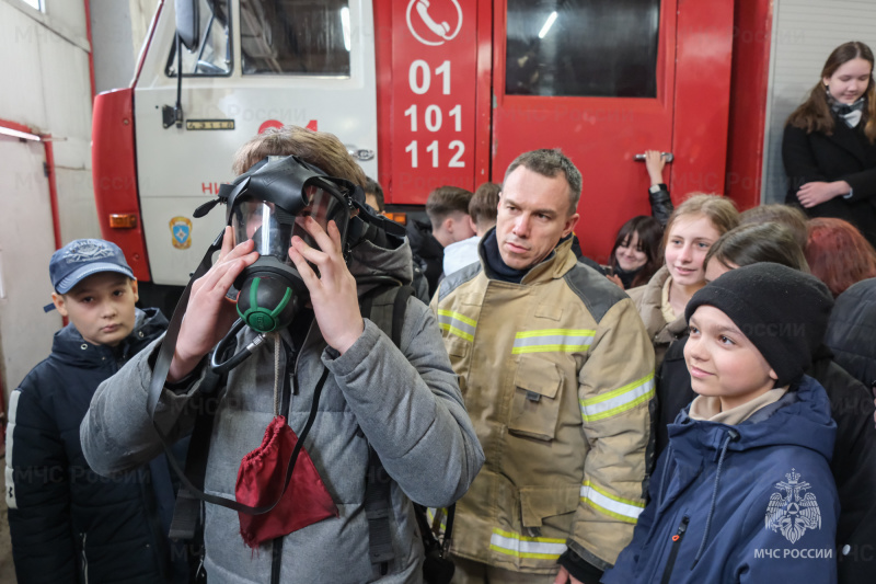 Нижнекамские огнеборцы провели для школьников увлекательное занятие по пожарной безопасности