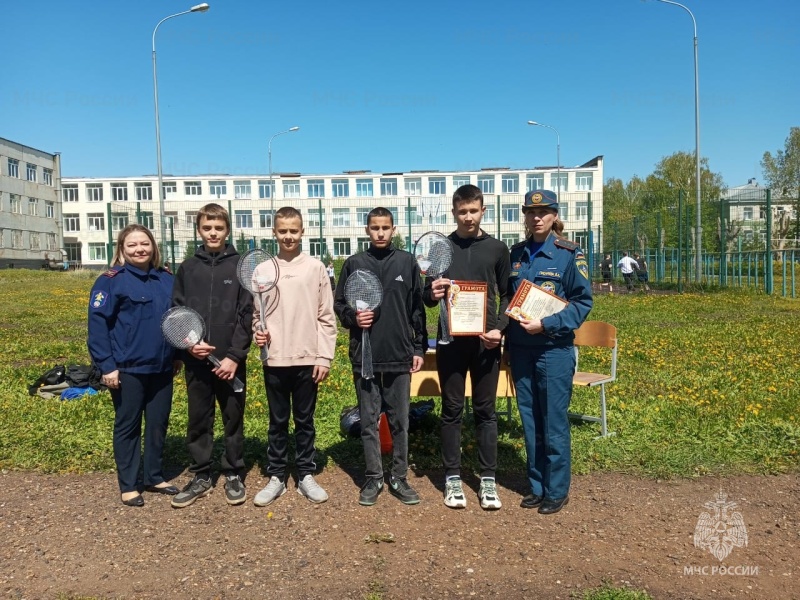 В Заинске соревновались Дружины юных пожарных