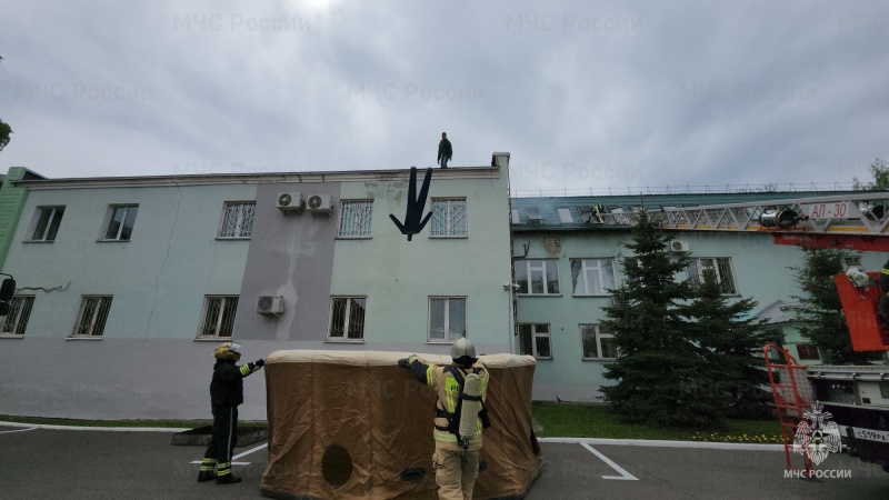 Условный пожар потушили в здании Кировского районного суда