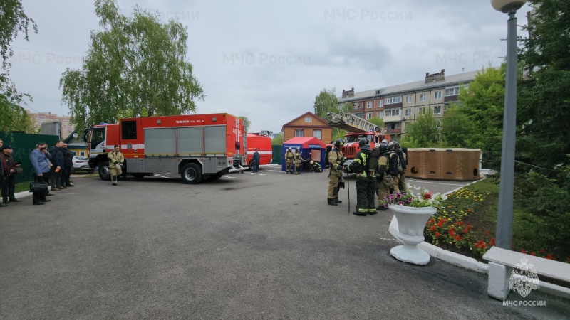 Условный пожар потушили в здании Кировского районного суда