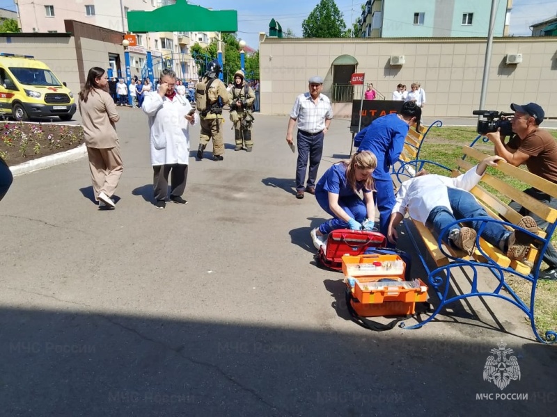 Совместные пожарно-тактические учения в Центральной районной больнице г. Заинска прошли успешно