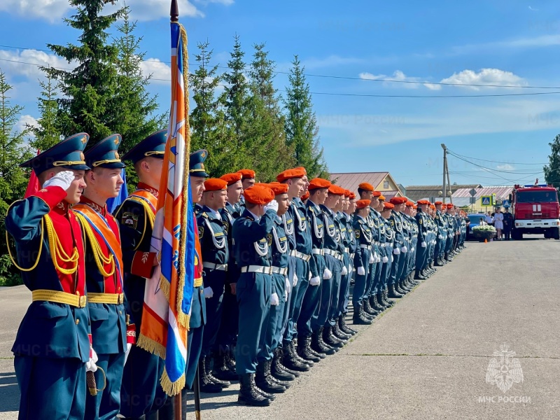 105-й выпуск Тетюшского государственного колледжа гражданской защиты стартовал во взрослую жизнь!