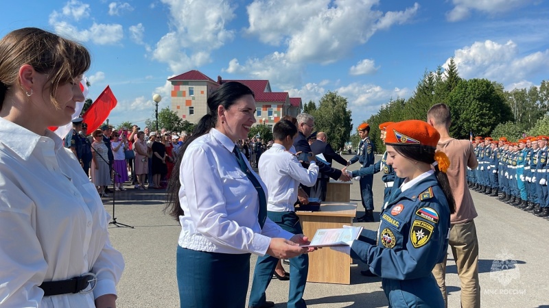 105-й выпуск Тетюшского государственного колледжа гражданской защиты стартовал во взрослую жизнь!