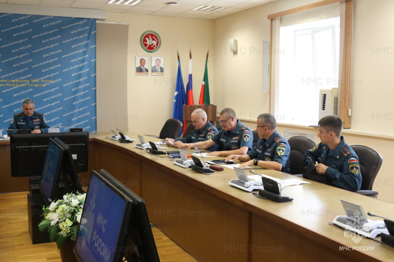 Пожарно-спасательную службу главного управления пополнили выпускники ВУЗов МЧС России